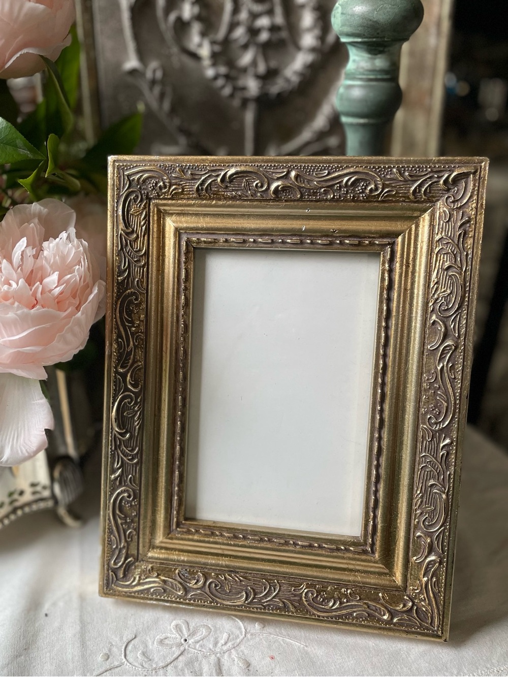 Vintage gold ornate picture frame